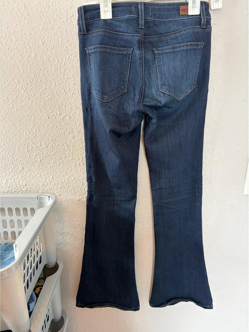 Paige Denim Lou Lou Dark wash Kick Flare Jeans size 25. Inseam is 30in. Very str - Picture 3 of 4
